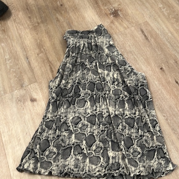 Sen python halter top size small - Picture 3 of 9